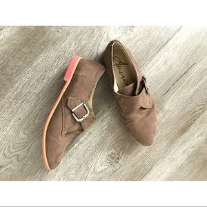 American rag oxfords with buckle